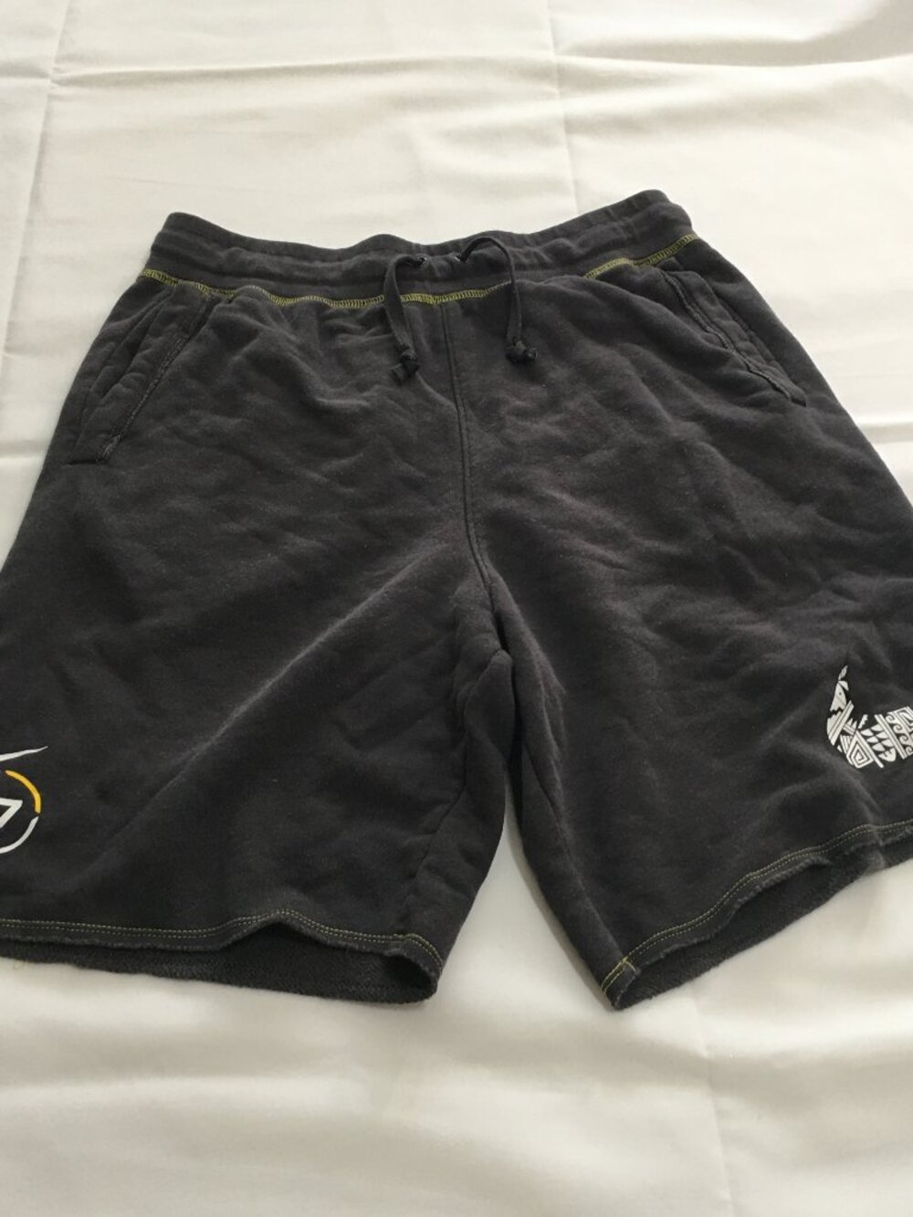 Nike N7 Men's French Terry Graphic Shorts Medium Grey BV8184